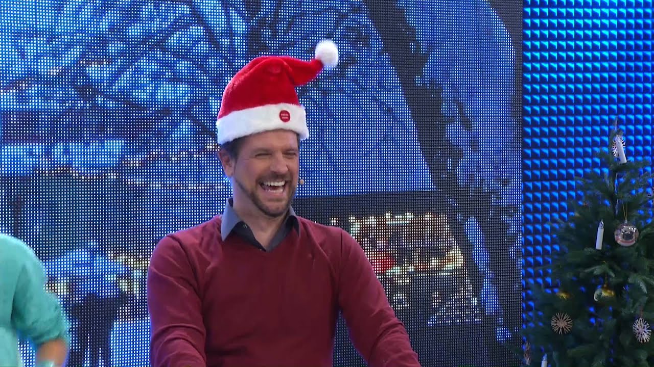 infactory LED-Nikolausmütze mit leuchtendem Bommel, weiß blinkend