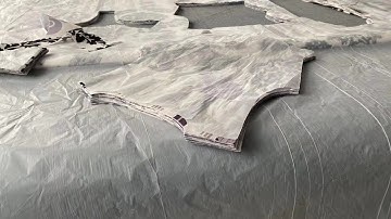 Oscillating knife cutting multiple layers of fabric drapery cutting machine cloth cutting machine