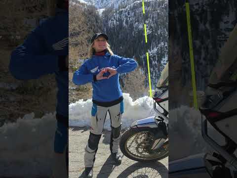 Domenica in moto in Valle d'Aosta 🏔🏍🤩❄️#blogunacoppiainmoto #unacoppiainmoto #unacoppiaintransalp