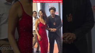 Shahrukh Khan Does Not Stop His Daughter Suhana From Wearing Short Dress