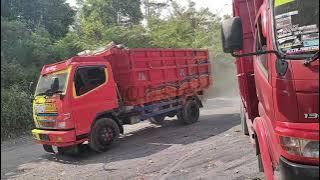 truk pasir pecah ban@tonsjet09