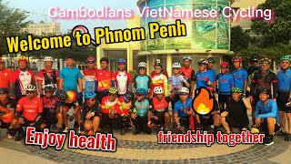 Cambodians Vietnamese Cycling Team Visit Phnom Penh