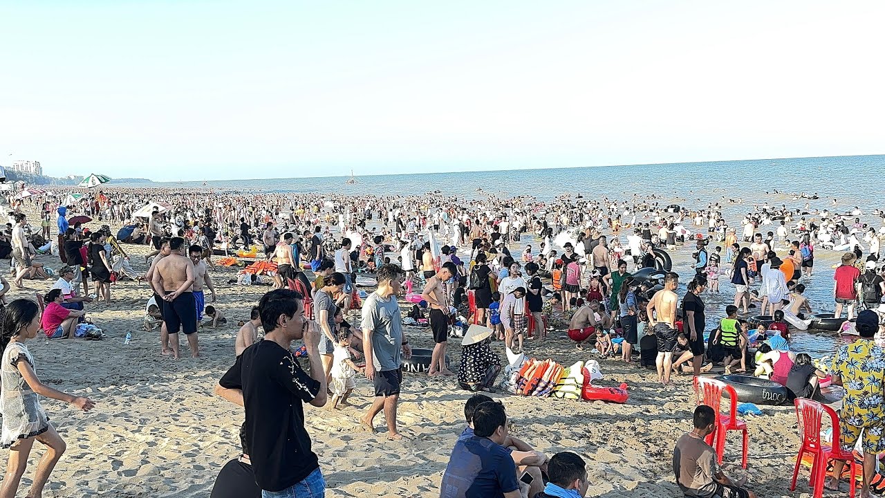 Biển Sầm Sơn Đã Vỡ Trận Hàng triệu Du Khánh Đến Tắm Biển Sầm Sơn Ngày 30/6/2025.!