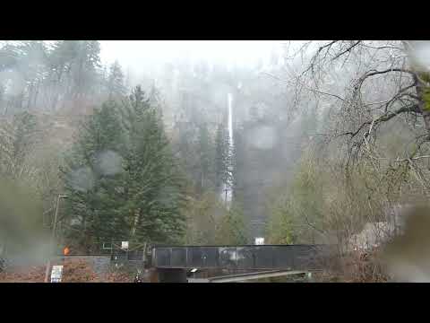 snow at Multnomah Falls, 4k