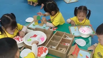 HĐTH: Tranh trí ngôi nhà từ các nguyên vật liệu khác nhau - Lớp 3 tuổi C3