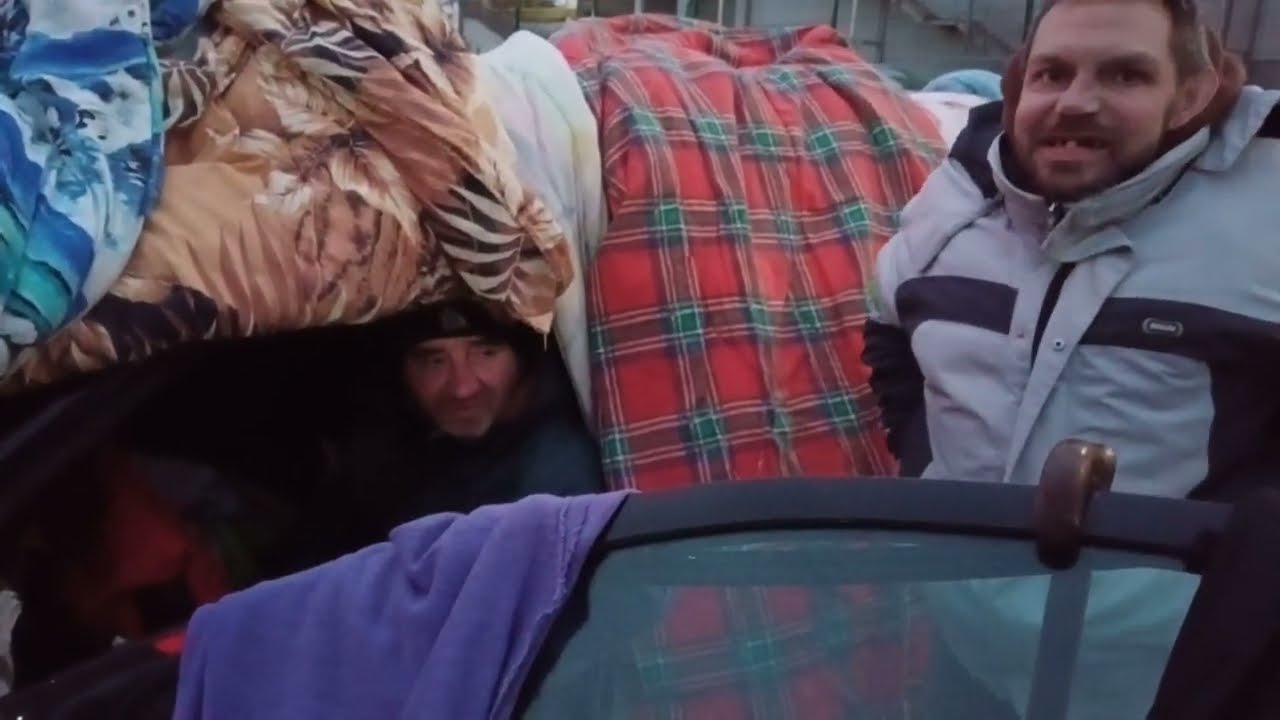 Bezdomni życie za szklankę piwa