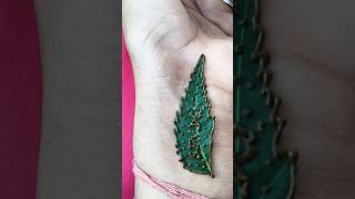 Green leaf 🍀 name "Sindu" beautiful mehndi design 🥰#trending#art#youtubeshorts#viralvideo#shorts