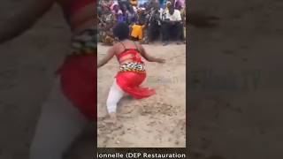 La Grande Danseuse, Yandé Thiaré En Action