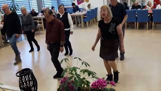 Download Lagu De \ MP3