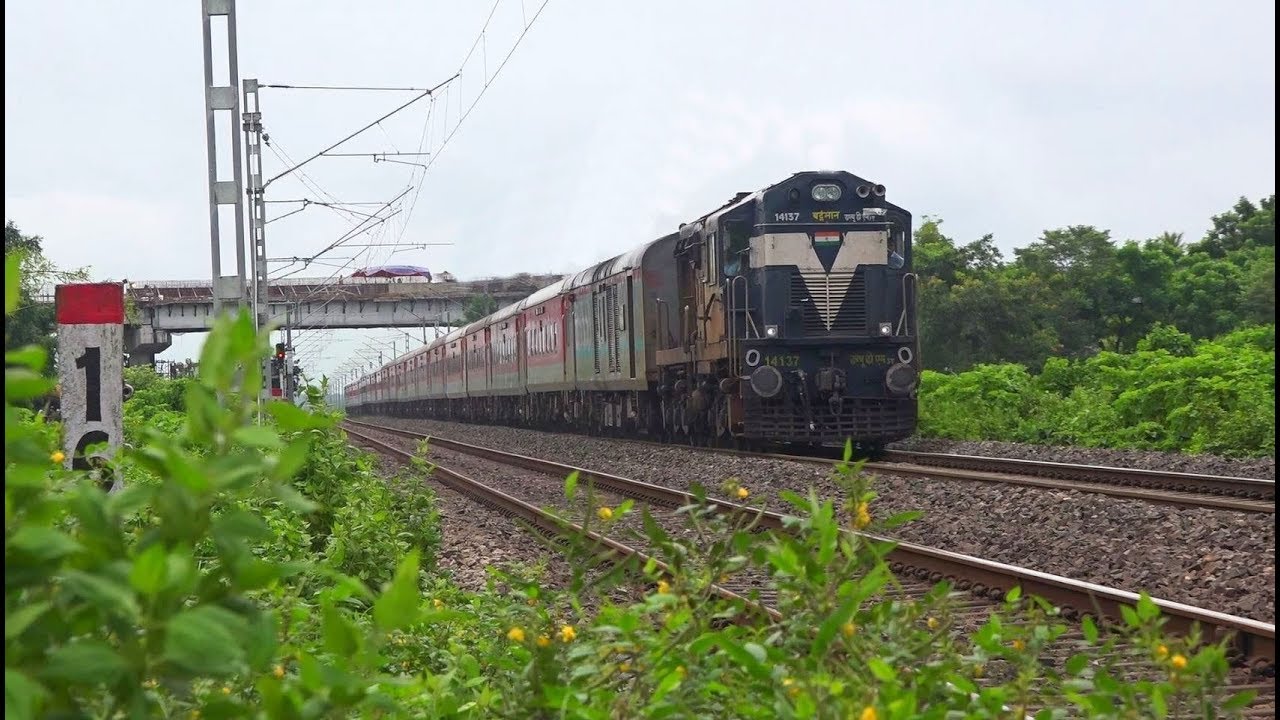 Daily Super Fast Full LHB Padatik Express Train (SealdahNew Alipurduar