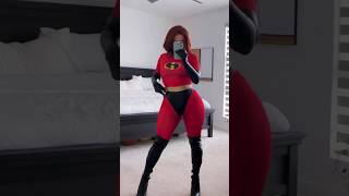 Where’s my super suit?! ❤️✨ #mrsincredible #elastigirl #cosplay