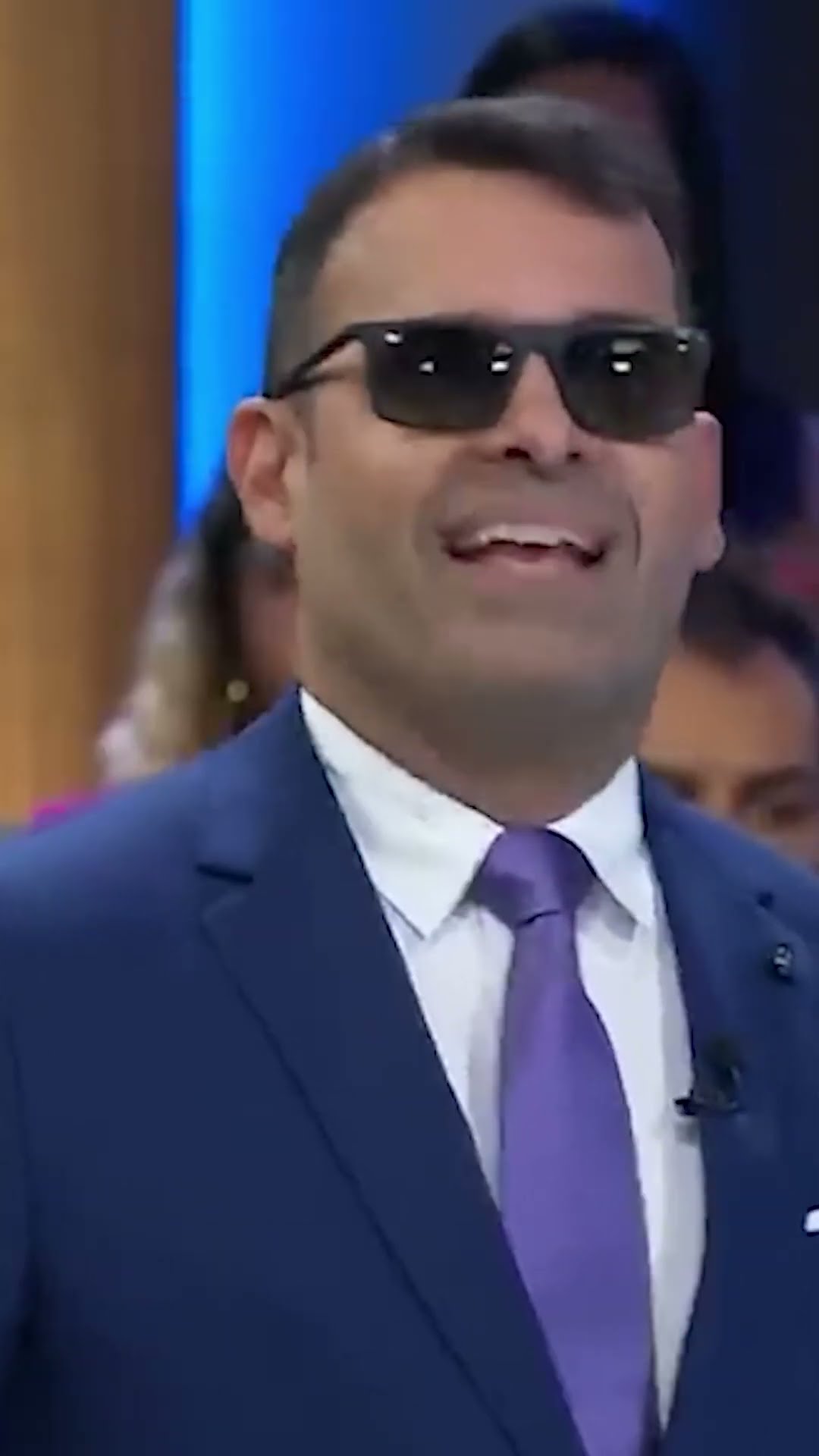 Mi vestido de novia está lleno de luces ? | Caso Cerrado