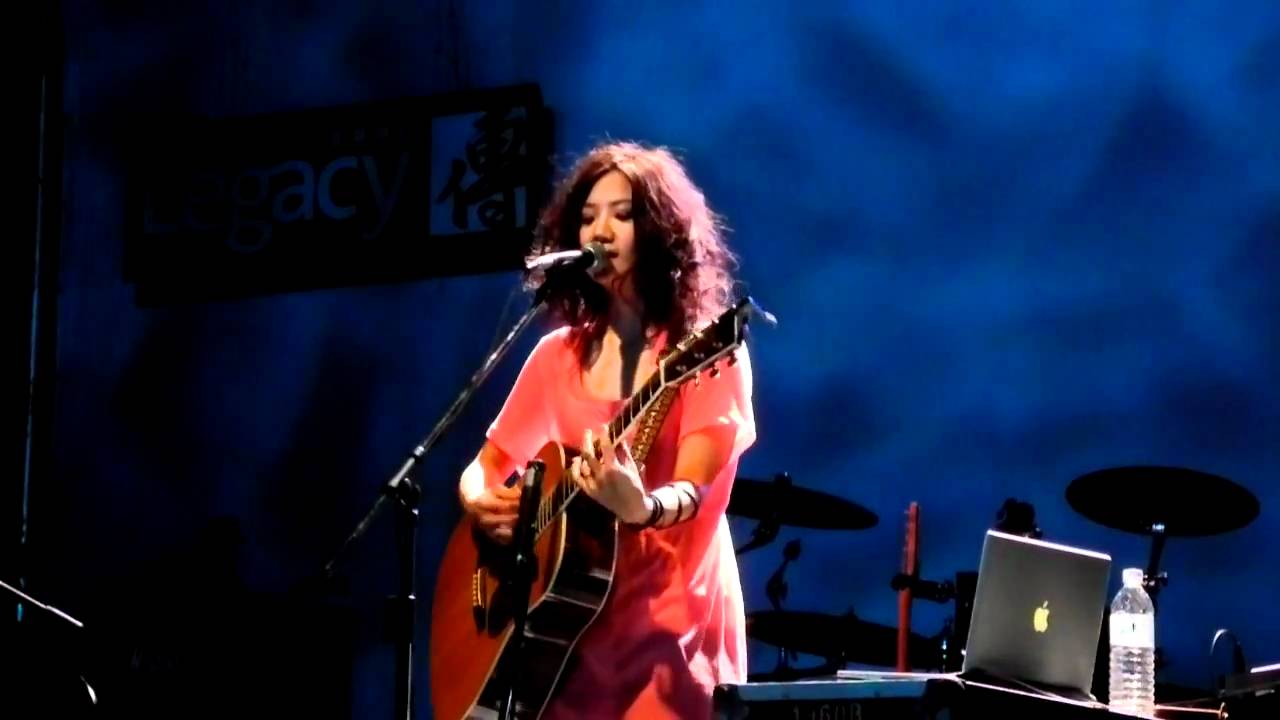 2011.05.11 盧凱彤Ellen＠台北Legacy - 陰天