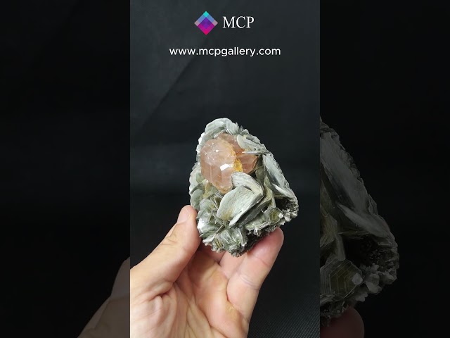 GFS0901 APATITE, MUSCOVITE - PAKISTAN #minerals  #crystalshop #gemstone #crystals #gems