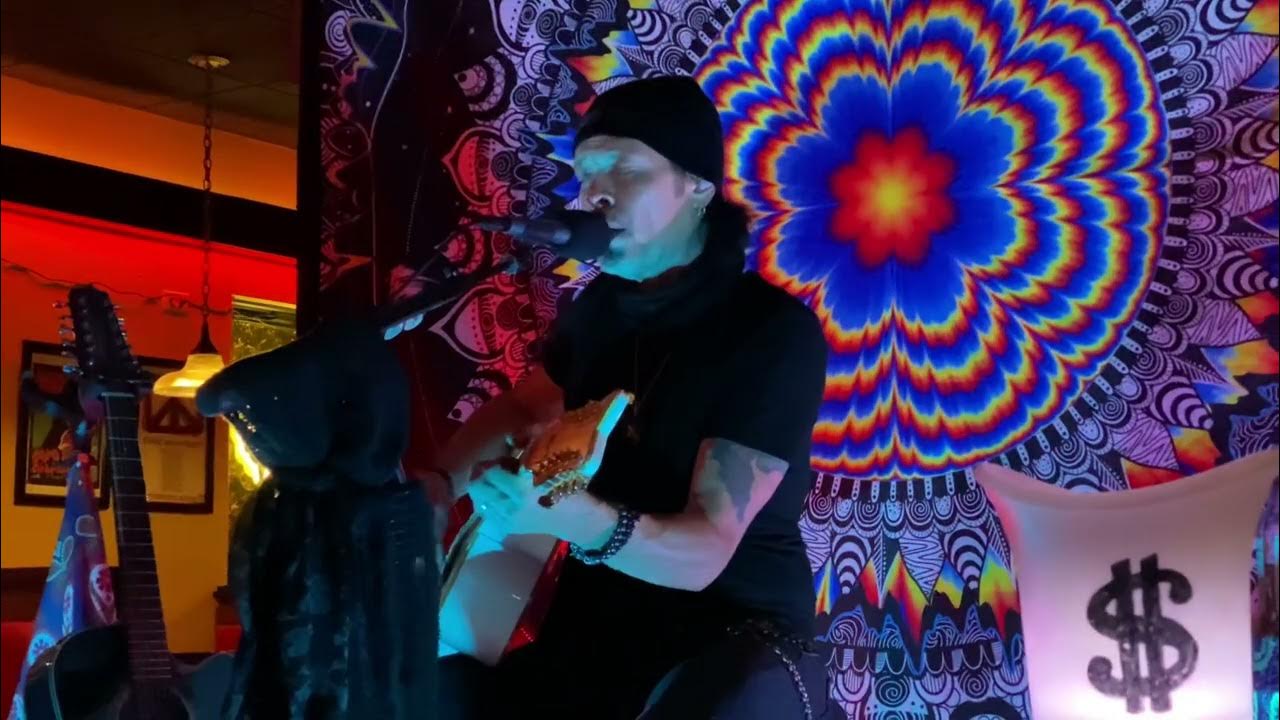 Aaron Leigh Day In The Life 11/05/2022 Del’s Pizza Fair Oaks