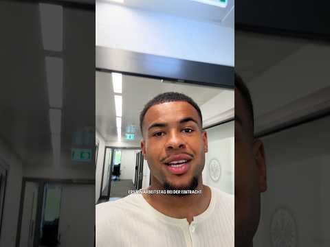 first day in noahs new office 🤳