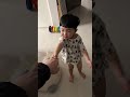 새벽5시 출근하는 아빠 지키는(?) 31개월 어린이👦🏻❤️👨🏻 朝の5時...パパの出勤中に起きて来てしまった息子👦🏻❤️👨🏻 #shorts #baby #아기 #한일커플