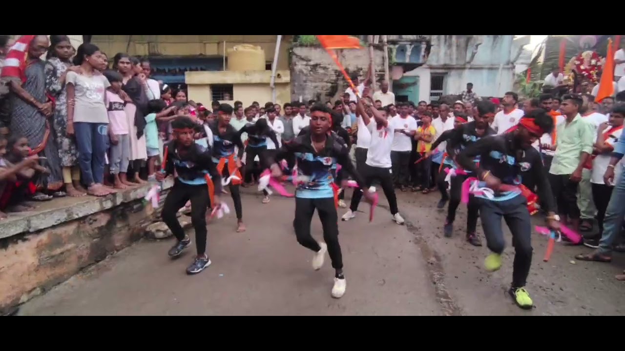 ಚಲುವಿ ನಾ ಅಂತ 😍 ವಿಜಯಪುರ ಜಿಲ್ಲೆಯ ಹಿರೂರು ಗ್ರಾಮದಲ್ಲಿ 5ನೇ ದಿನದ ಗಣಪತಿ ವಿಸರ್ಜನೆಯಲ್ಲಿ ನಮ್ಮ ಕನಕ ಶ್ರೀ ಕೋಲಾಟ 🚩