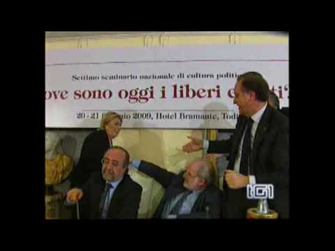 Casini a Todi: fare un partito della Nazione