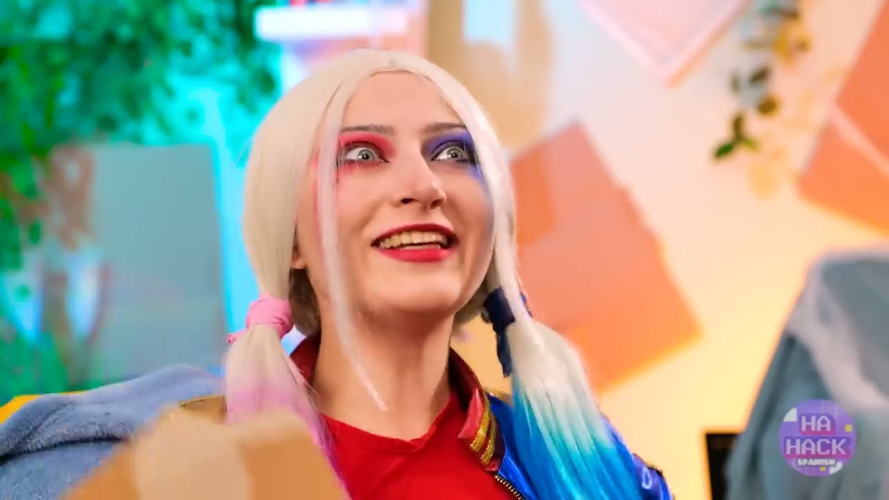 Harley construyó un CUARTO SECRETO con piscina | Prueba los trucos de verano para padres de Ha Hack