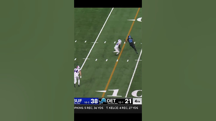 Jahmyr Gibbs makes it a 10-point game in Detroit as the Lions score from 12 yards out ✅️🏈