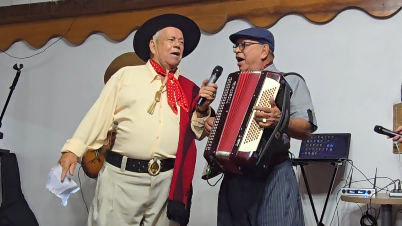 Valdomiro Mello e Gaiteiro da Palmeira na Hípica do Tomé em Marmeleiro - PR