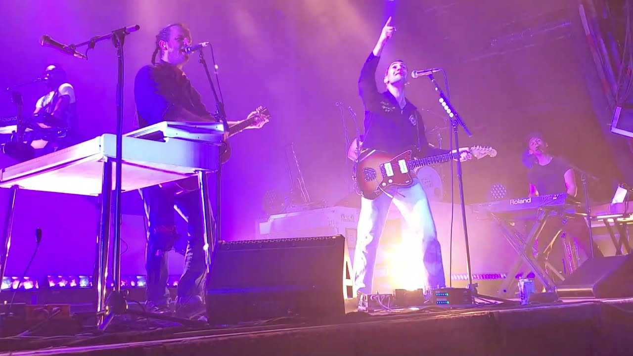 Bleachers "Cleveland Girl" & "Chinatown" (11/3/21) YouTube