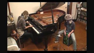 姉がカホンを作ったので→Pia-no-jaC←の台風を姉弟で演奏しました