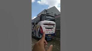 Bus Sumber Alam mewah di garasi bus siap untuk wisata bus dari Kutoarjo Purworejo