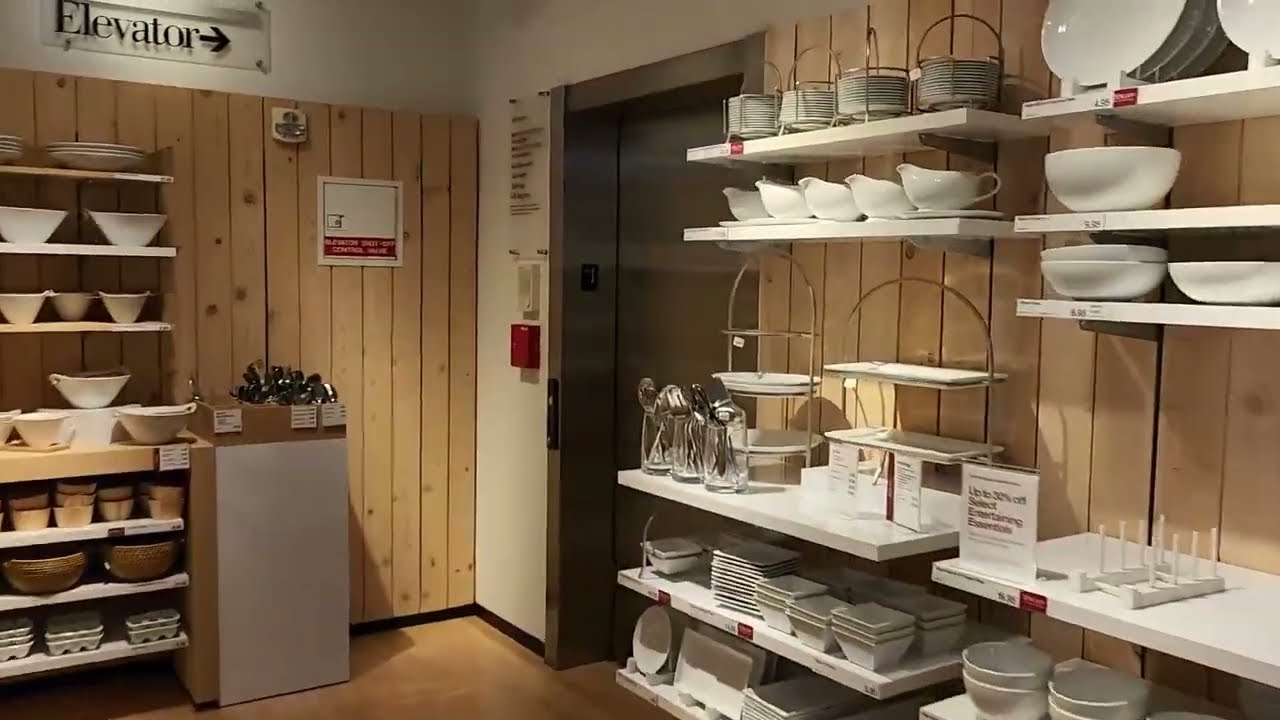 THE LEGENDARY MOTOR! 2000 Schindler 321a Hydraulic Elevator Crate and