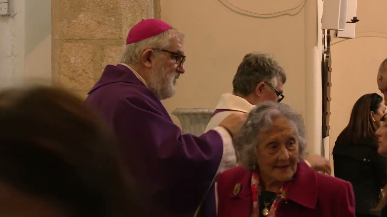 Ash Wednesday: Bishop urges kindness and social media fast