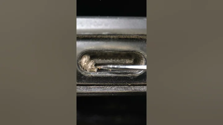 Keep your USB Port Clean!☝