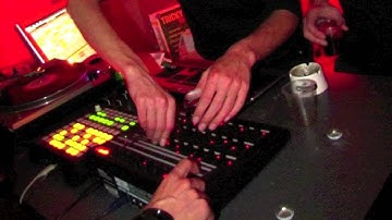Django Django Default (FGLM remix)