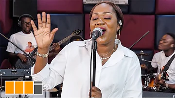 Rose Adjei - Na God (Live Performance)