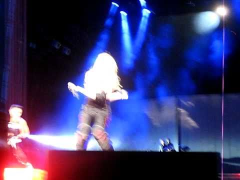 MADONNA "FROZEN" LIVE HD STICKY AND SWEET TOUR VAL...