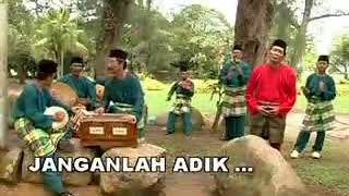 Video thumbnail of "Bulan Mengambang Pak Ngah Balik"