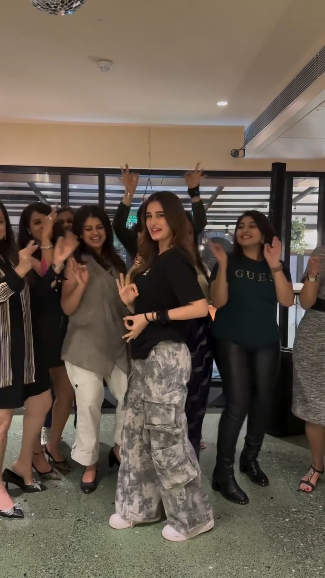 Rasha Thadani seen GROOVING to her 'Uyi Amma' with maasi gang?❤️ #rashathadani #shorts
