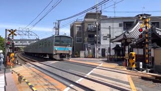 JR稲荷駅(京都)を発車する電車 Inari station,Kyoto