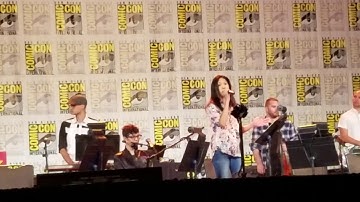 Steven Universe 2016 SDCC (Comic Con) Musical Panel- [HD]
