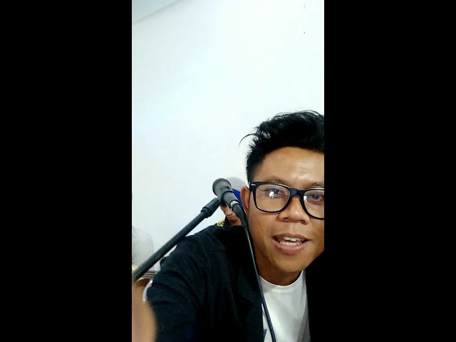 Pura pura cinta(ruri repvblik)cover by travella band class=