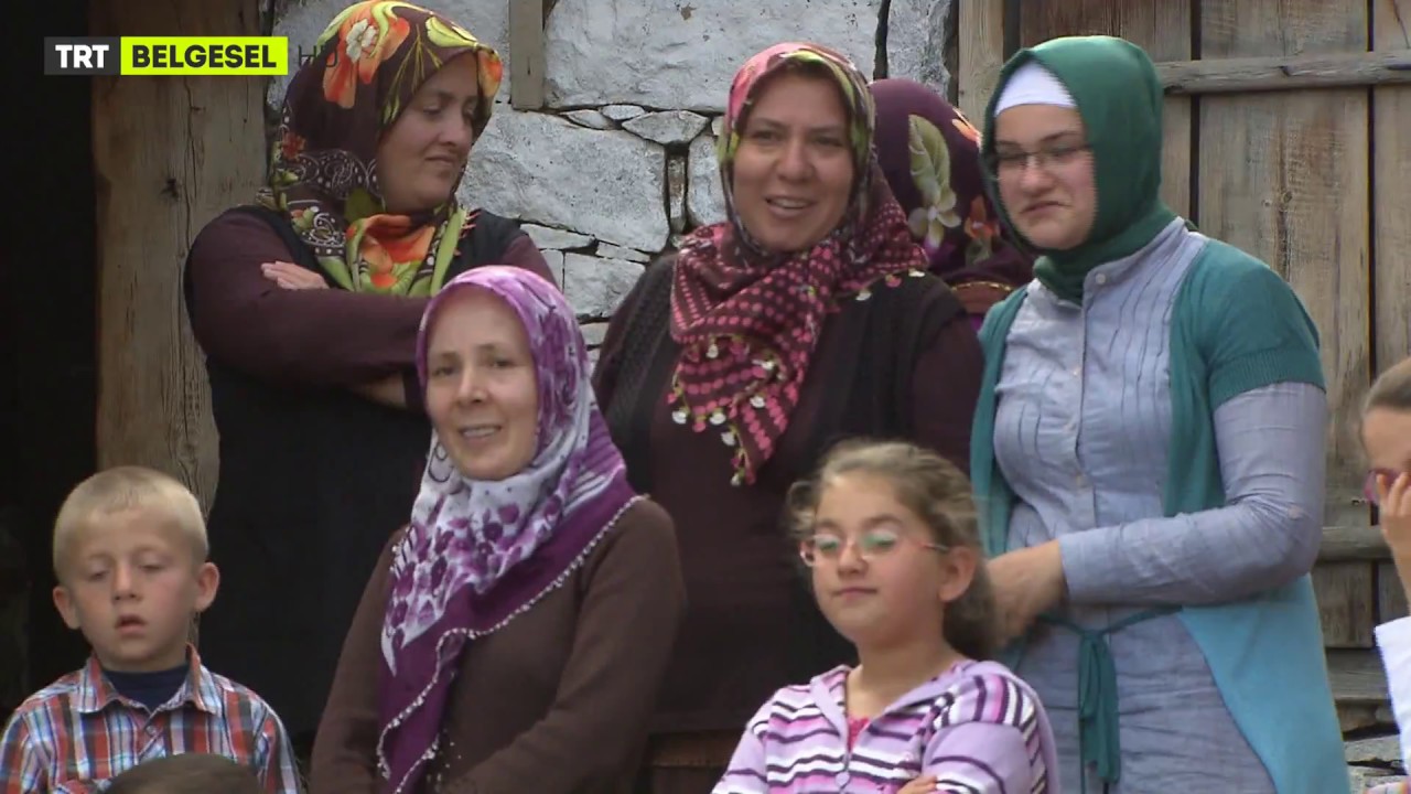 Artvin'in Yüncüler Köyünde Bazı Erkek Çocuklar İçin Bu Gelenek Uygulanıyor