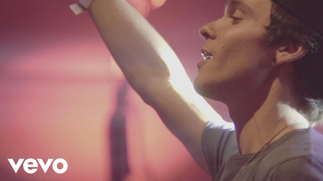 Edm畑を中心に人気を誇る米のシンガーソングライター Matthew Koma ニューシングル So F Kin Romantic ライブ バージョンのmvが公開 Indienative Edm畑を中心に人気を誇る米のシンガーソングライター Matthew Koma ニューシングル So F Kin Romantic ライブ バージョンのmvが公開 Indienative