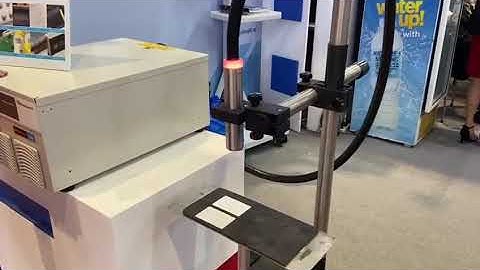 Videojet® 7340 and 7440 fiber laser marking systems with Lightfoot™ laser marking head.