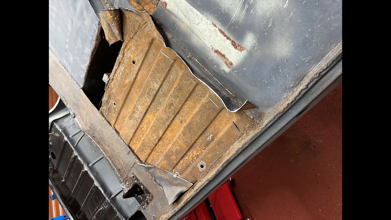 Episode 6: Removing the MG Midget's floor- is any of it original?