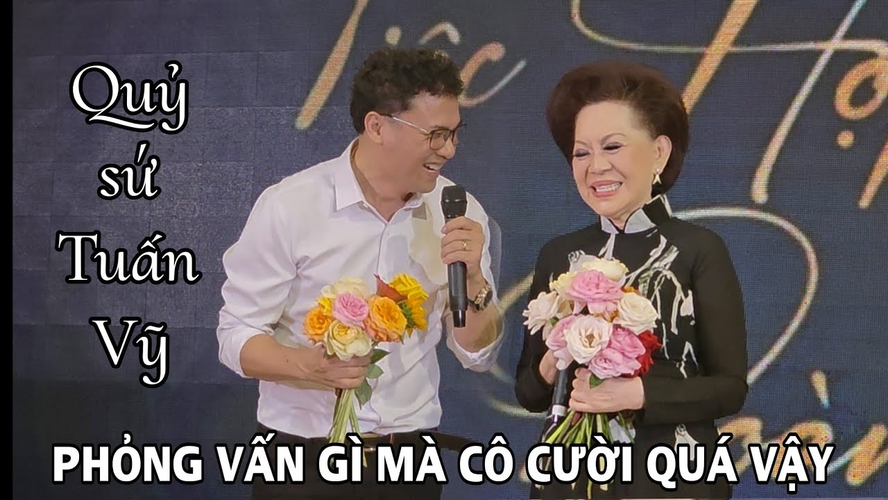 ( 2207 ) Ca sĩ Giao Linh trả lời phỏng vấn trong bữa tiệc đoàn tụ của Mỹ Tiên. Giao lưu văn nghệ.