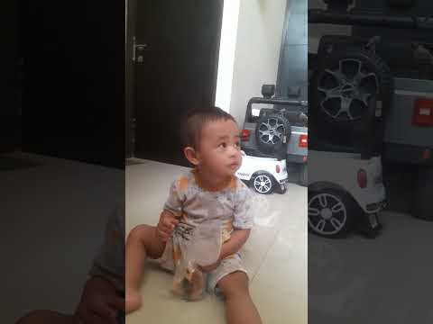 Arjuna makan kue