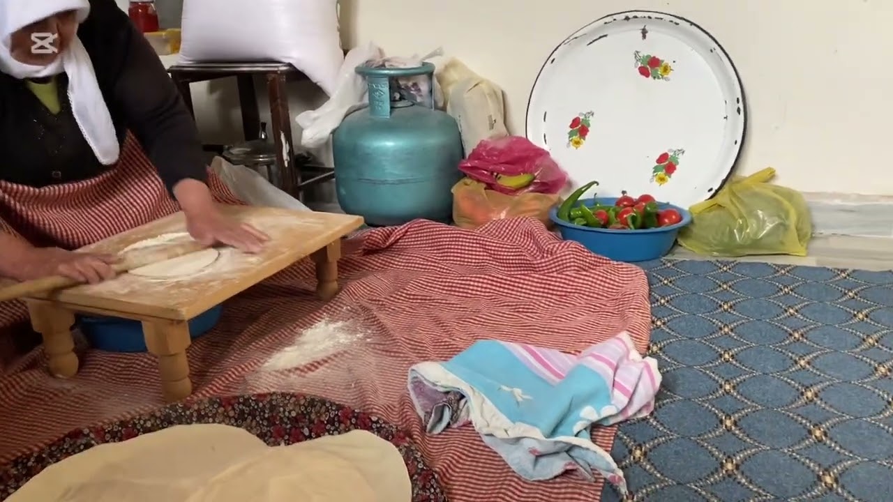 Bu gün annemle sahura  börek yapıyor arkadaşlar