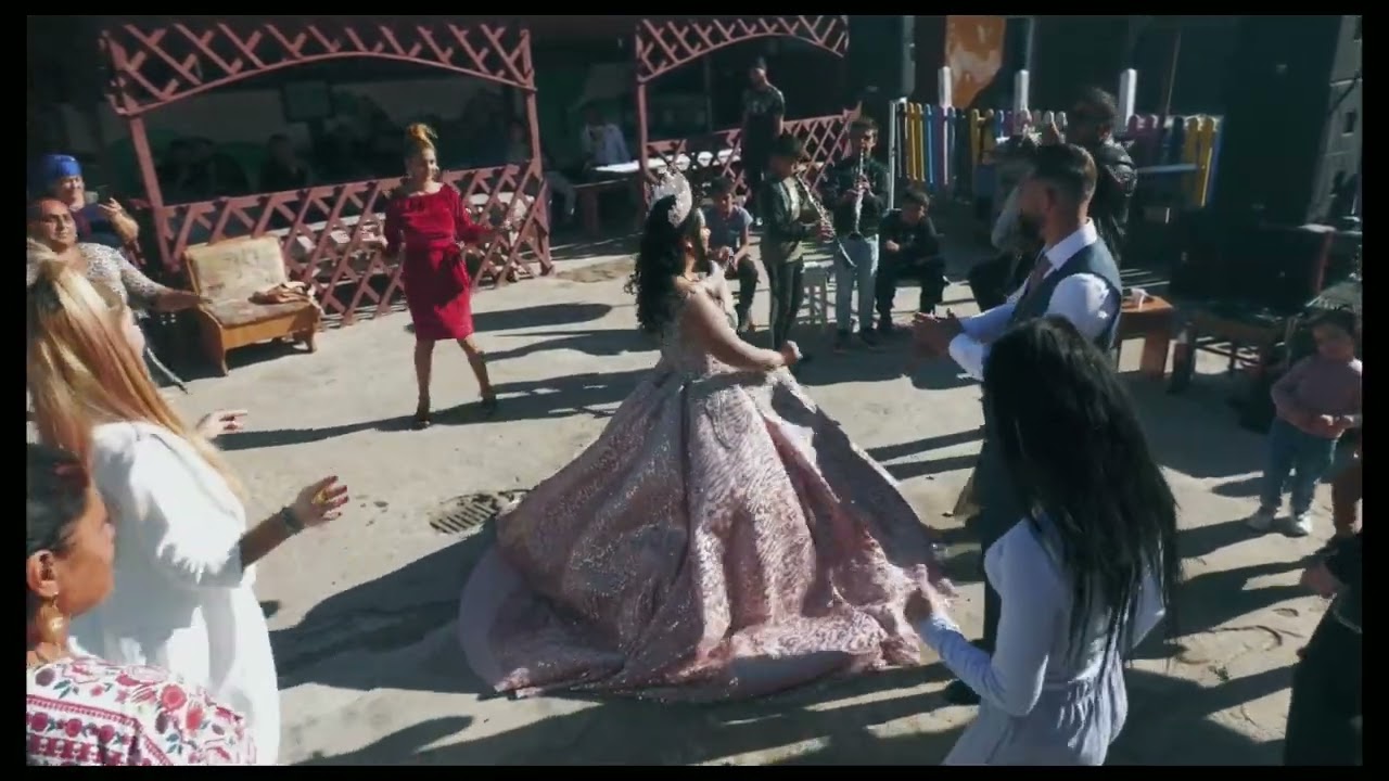 LOGODNA TINERILOR DARIUS & GULUM MANGALIA