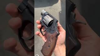 Smith &amp; Wesson 327