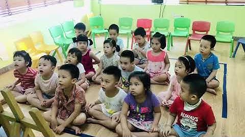 ESL Class in Vietnam | GrapeSeed Unit1 | Big Book: Red